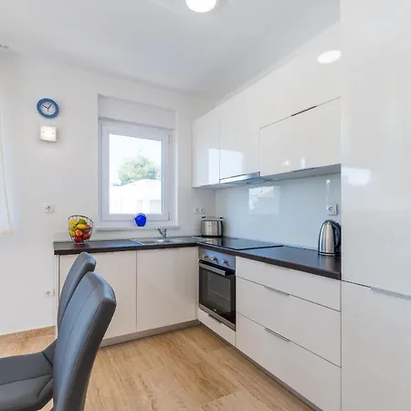 Apartment Eses *