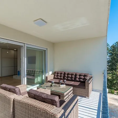 Apartment Eses Vir