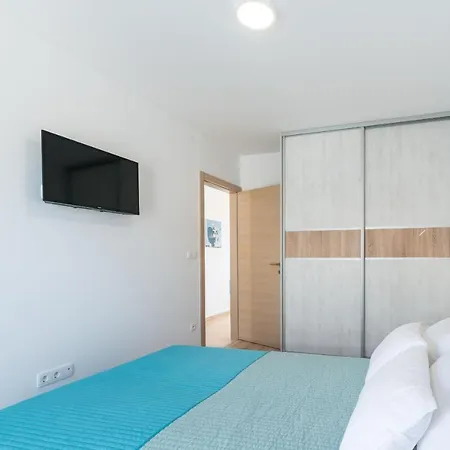 Eses Apartment Vir